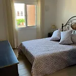 公寓 Costa Dorada With Shared Pool And Terrace *