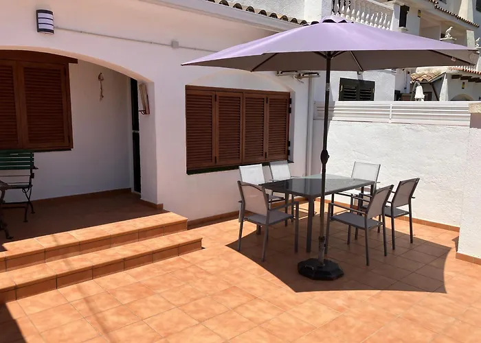 Appartamento Costa Dorada With Shared Pool And Terrace Creixell