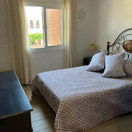アパート Costa Dorada With Shared Pool And Terrace *